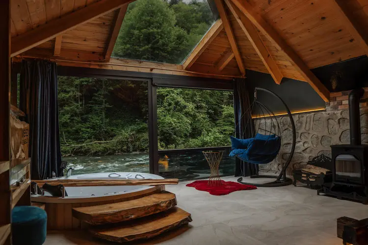 كوخ مجزا افضل من اكواخ ايدر ع النهر