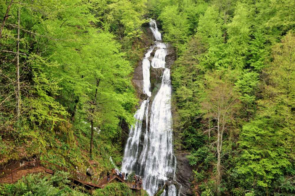 شلال اسكت اوغلو احد معالم ريزا