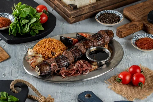  Vezir Han Şark Sofrası