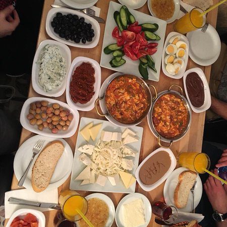فطور مميز بمطعم  Van Kahvaltı Evi
